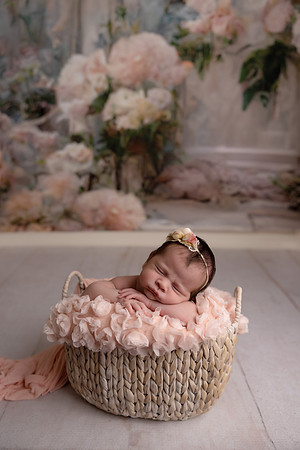 SweetRoseNewbornMarcelaSolano0111